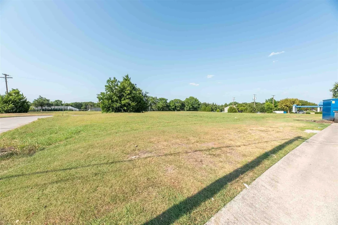 Photo of 5310 Lakeview Parkway