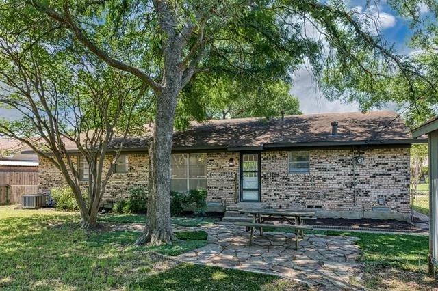Photo of 2530 Robin Lane