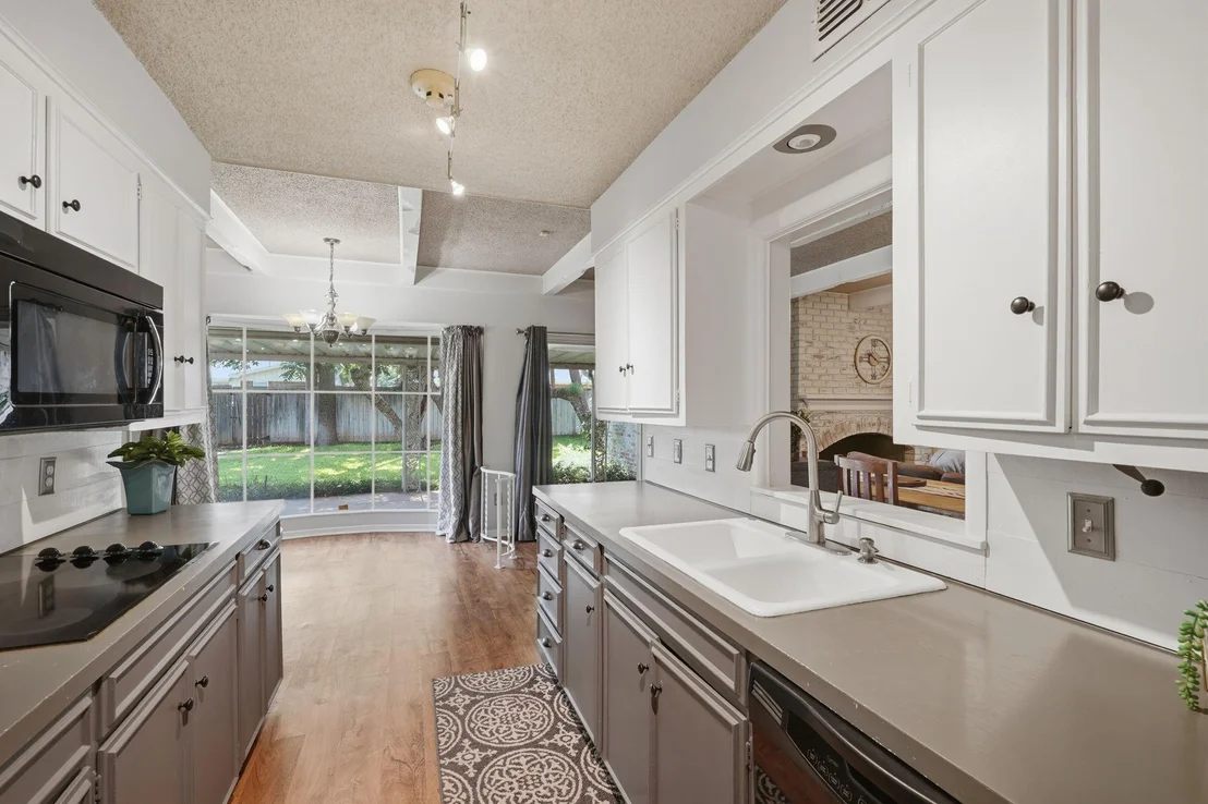 Photo of 858 Canyon Court