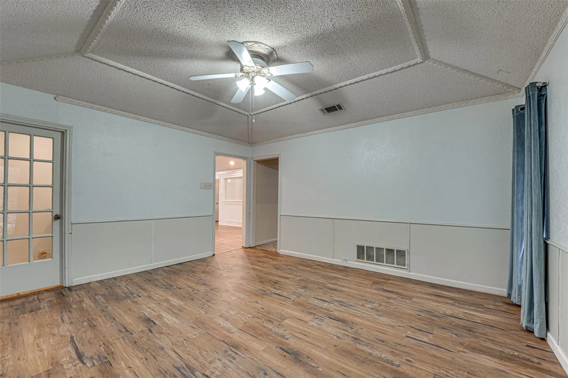 Photo of 917 Meadowgate Drive