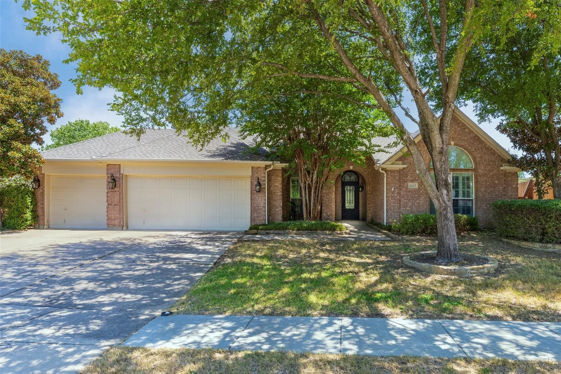 Photo of 1620 Babbling Brook Drive
