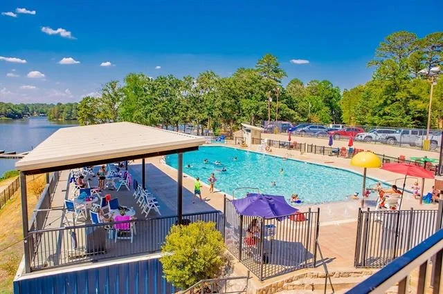 Photo of 321 Lakeview Drive