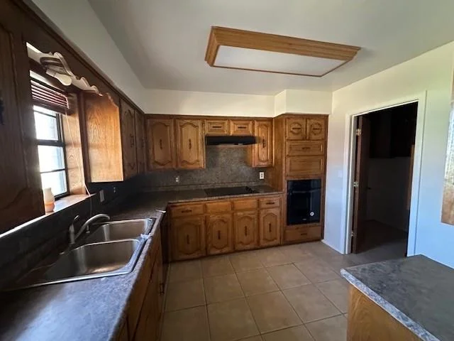 Photo of 1200 Cliff Drive