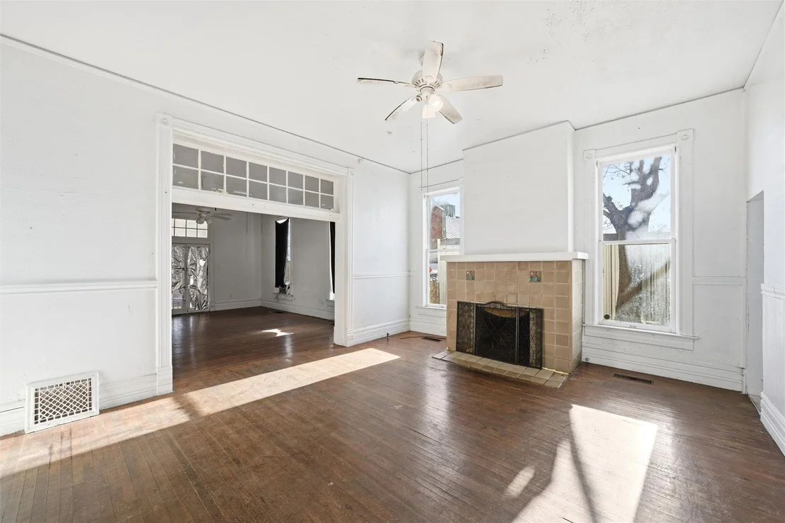 Photo of 1601 Columbus Avenue