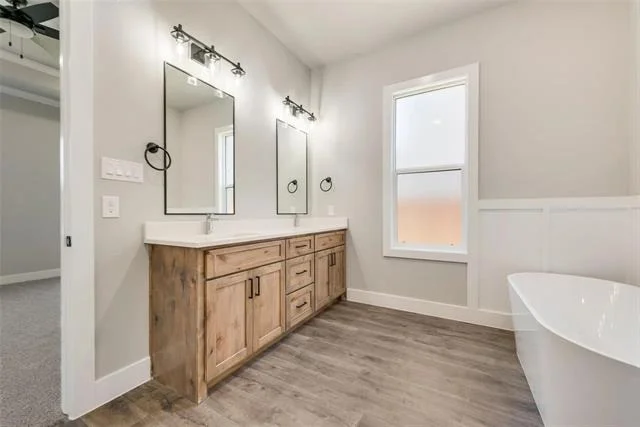 Photo of 1327 Selby Road