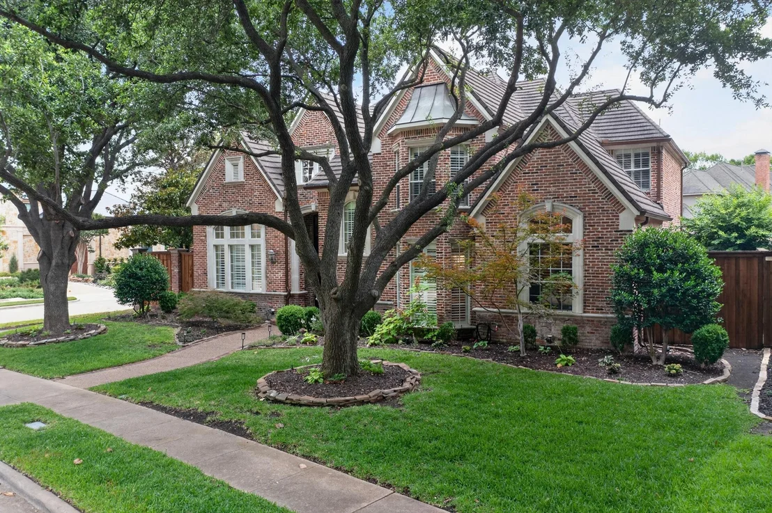 Photo of 5700 Walden Drive