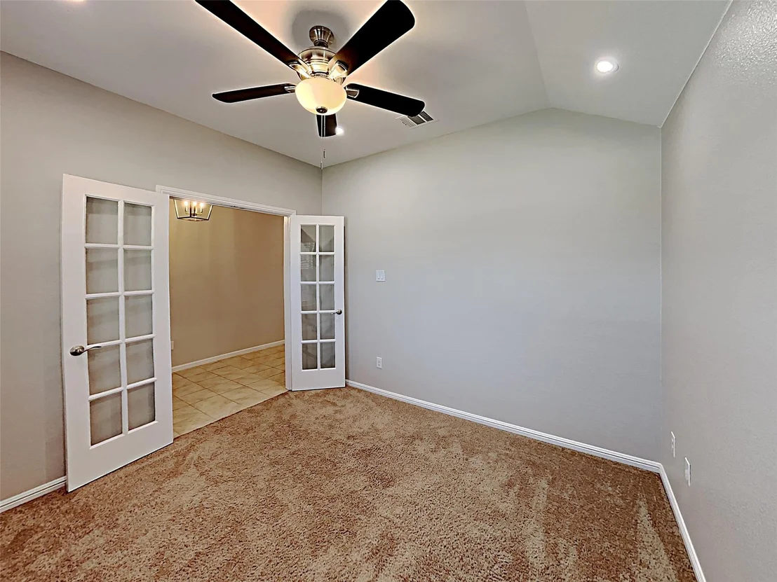 Photo of 900 Walls Boulevard