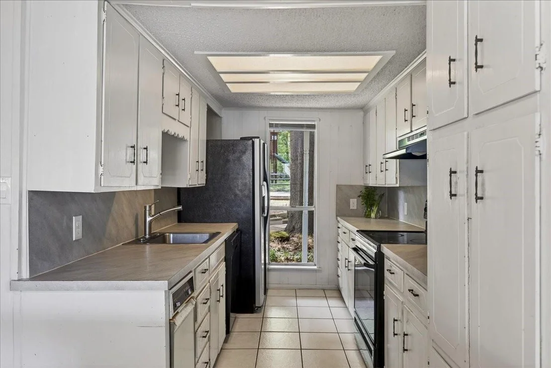 Photo of 1529 Oak Shore Drive
