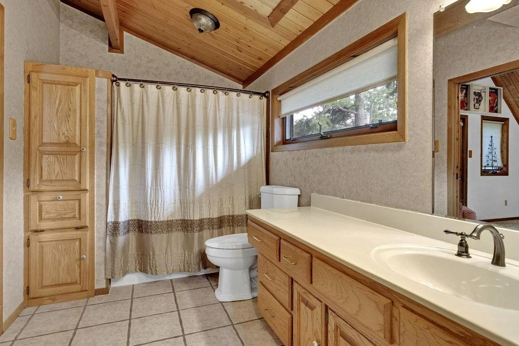 Photo of 334 Hideaway Lane Central
