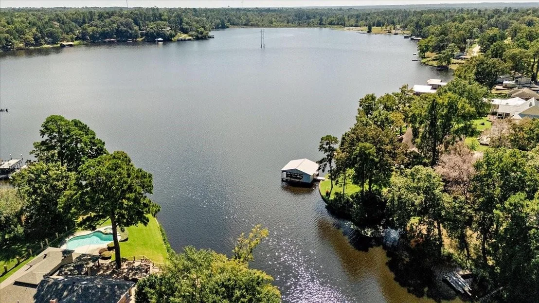 Photo of 2002 W Lake Drive