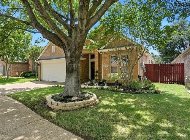 Photo of 2433 Folkstone Way