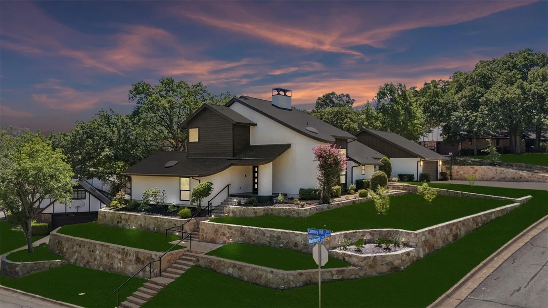 Photo of 2401 Chimney Hill Drive