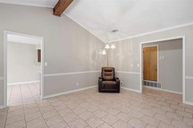 Photo of 116 Greentree Cir