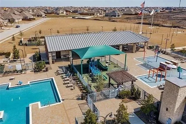 Photo of 1249 Meridian
