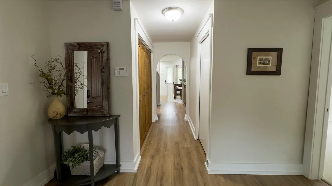 Photo of 1016 W Collins Street