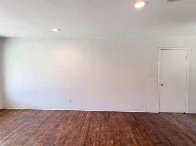 Photo of 2415 Barnes Bridge Road