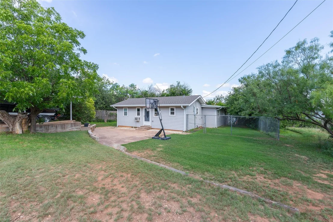 Photo of 9732 Cove Road