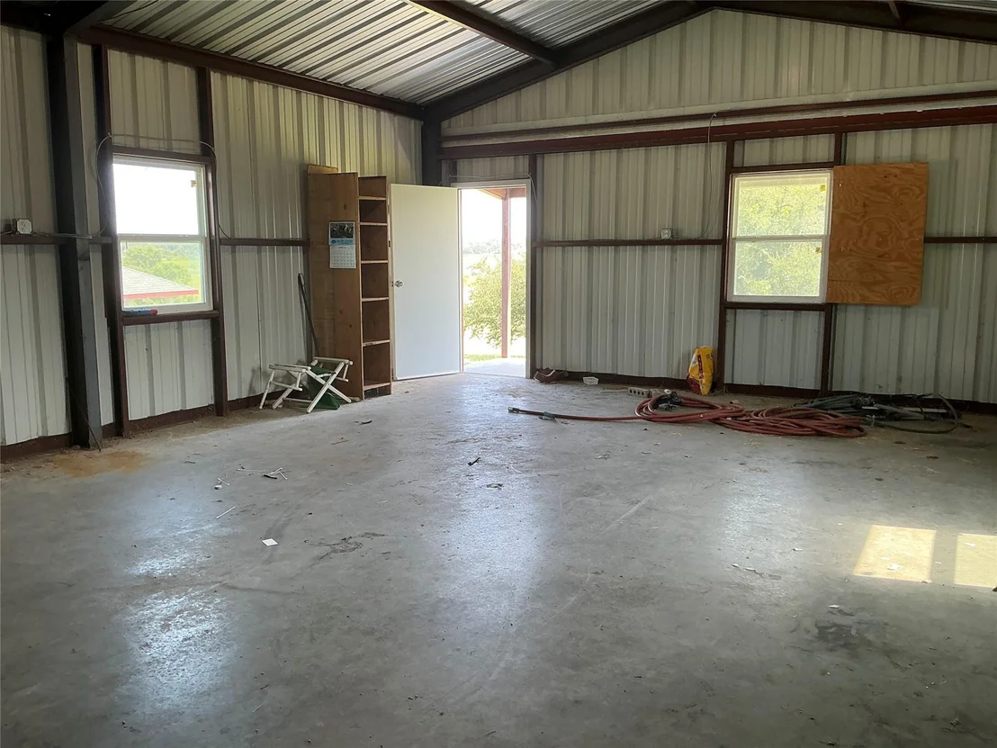 Photo of 333 Lake Point Road