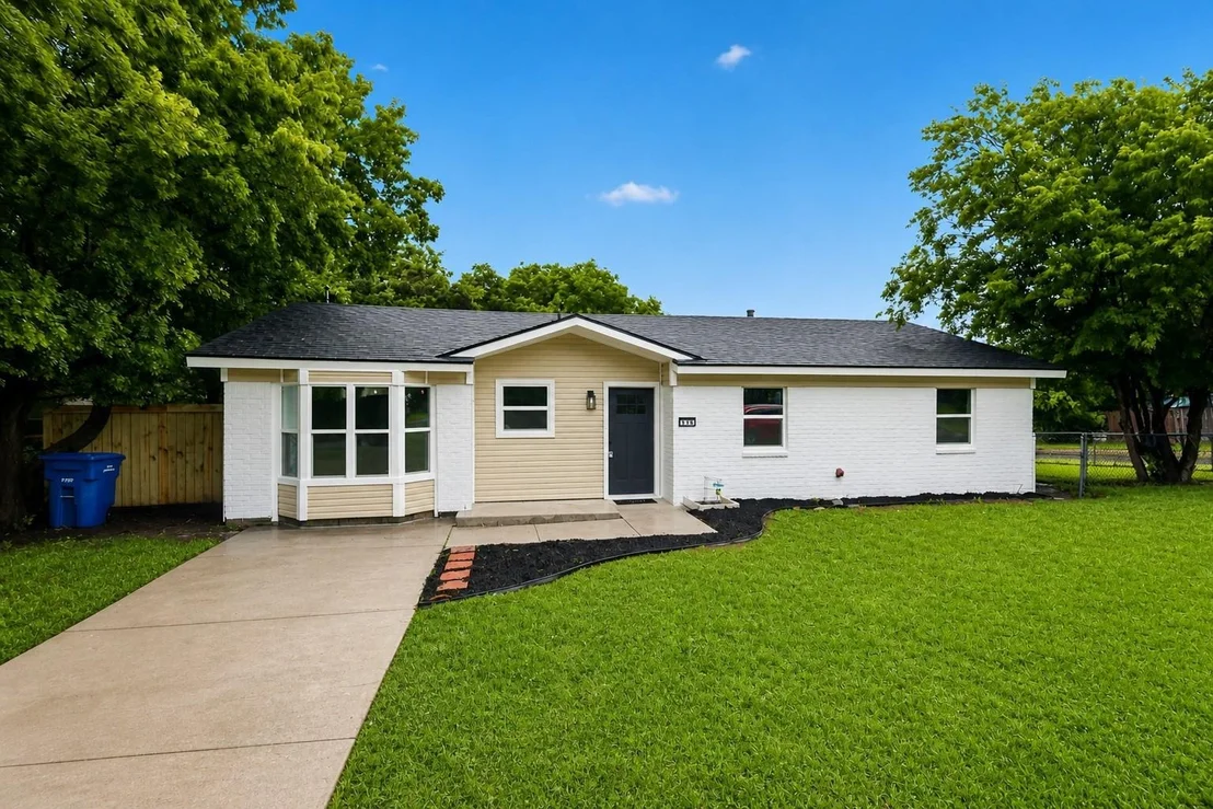 Photo of 119 South Drive