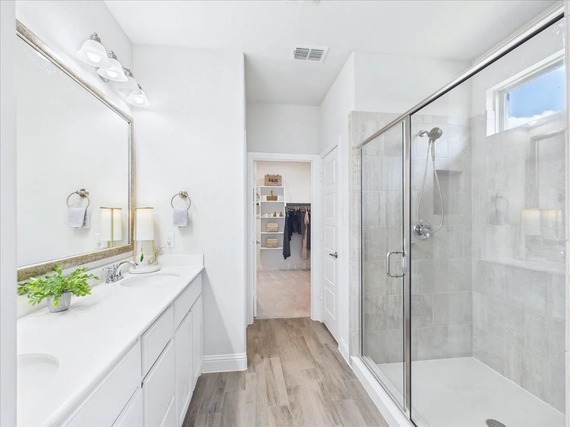 Photo of 916 Boardwalk Way