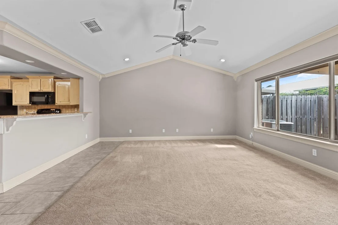 Photo of 1714 Yosemite Way
