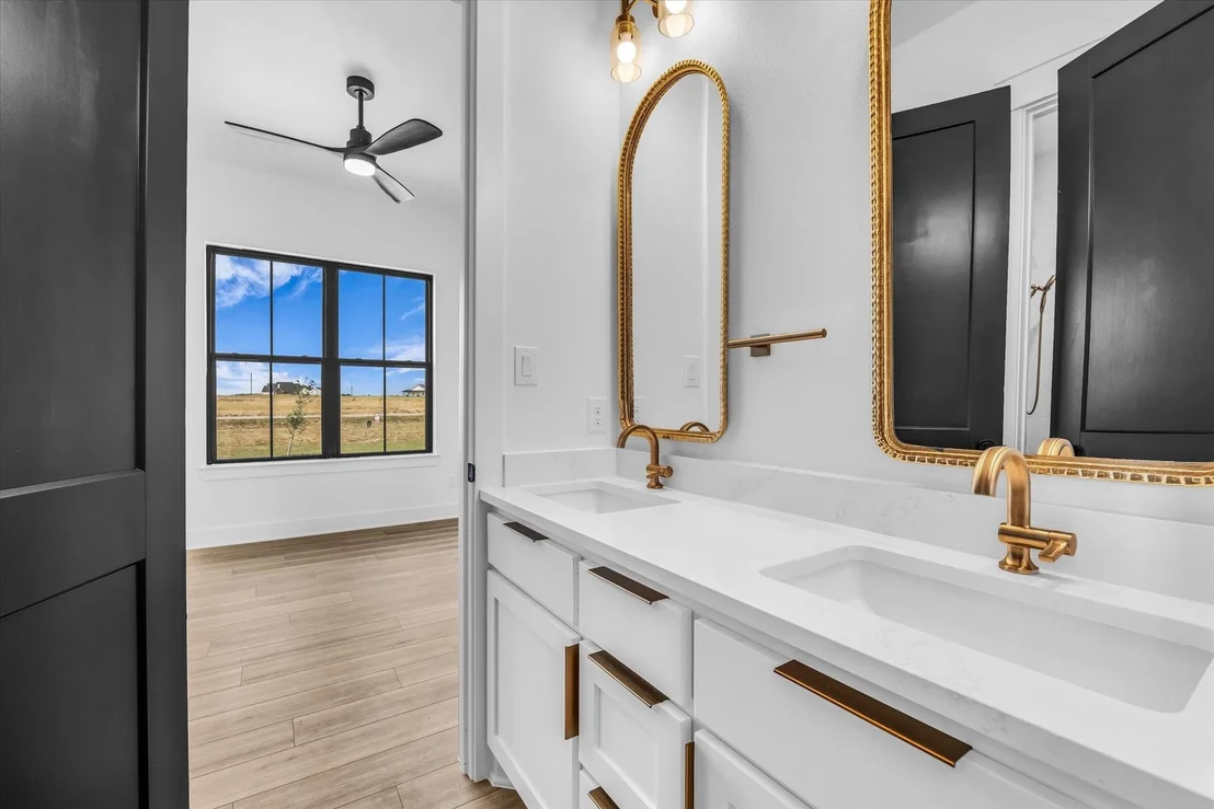 Photo of 611 Willow Moon Ranch