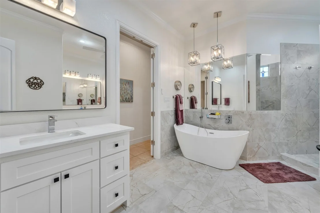 Photo of 2400 Vineyard Drive