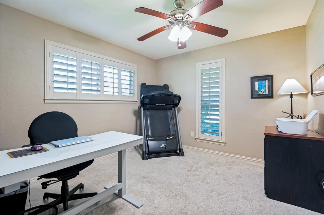 Photo of 2420 Windsor Place