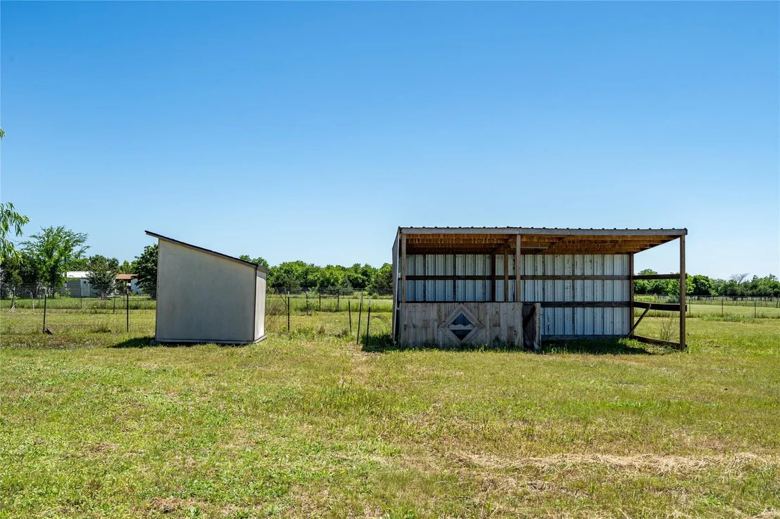 Photo of 2104 County Road 2134