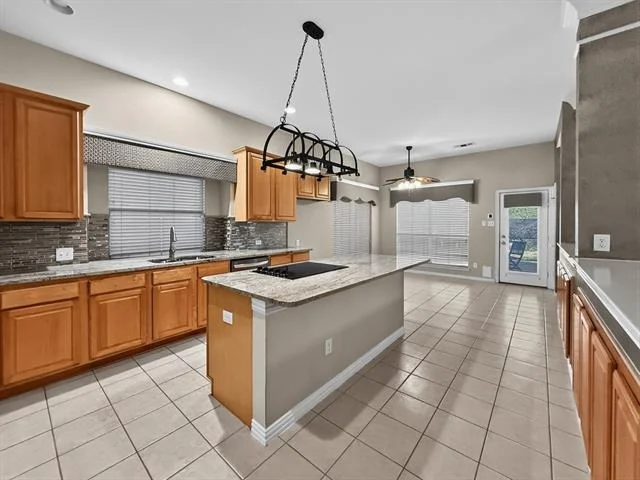 Photo of 2025 Fair Oaks Circle