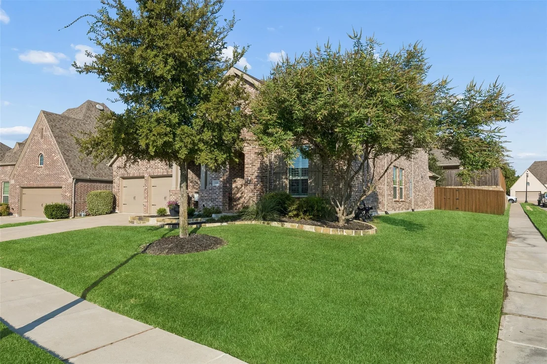 Photo of 2500 Ever Birch Way