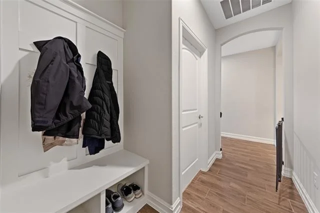 Photo of 3833 Bennett Trail