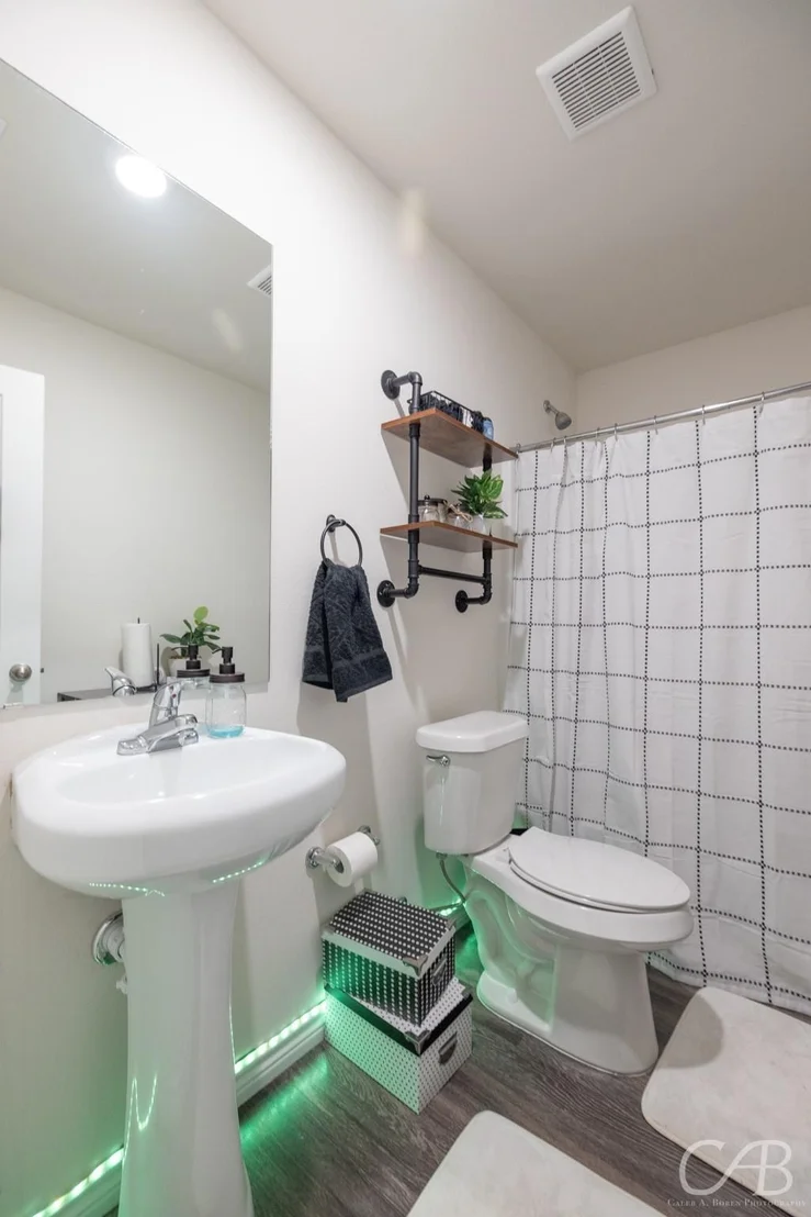 Photo of 7910 Vineyard Drive