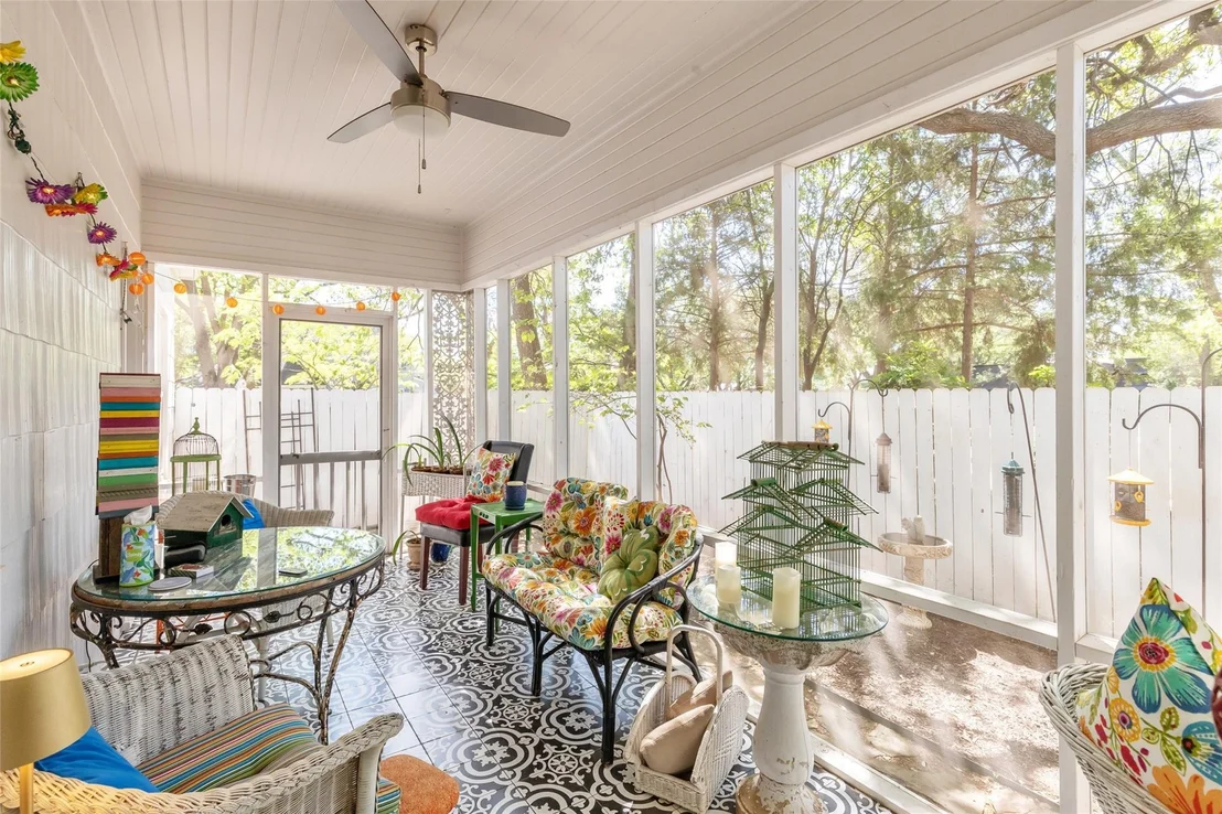 Photo of 1182 Glenwood Drive