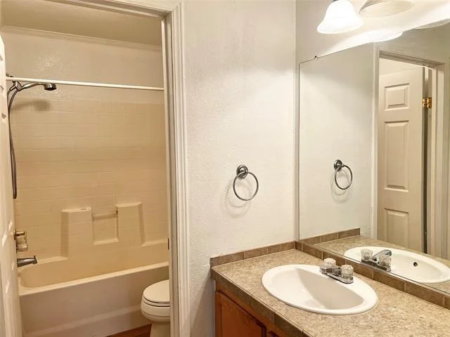Photo of 3940 Lake Shore Drive