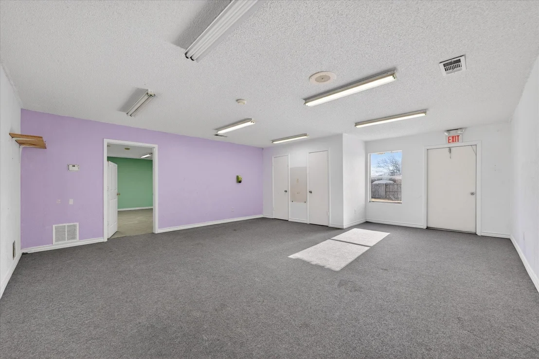 Photo of 611 W Spring Valley Road