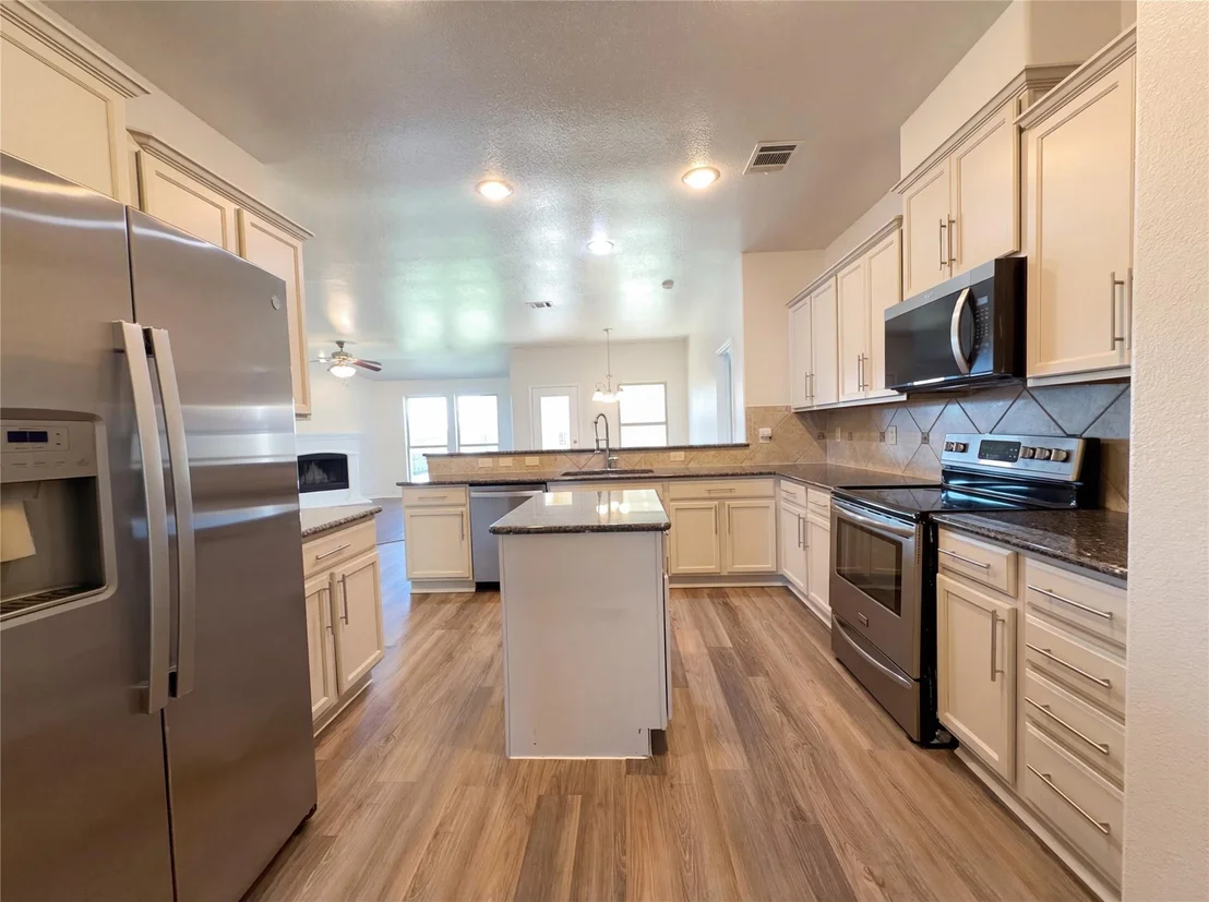 Photo of 5591 Coventry Drive