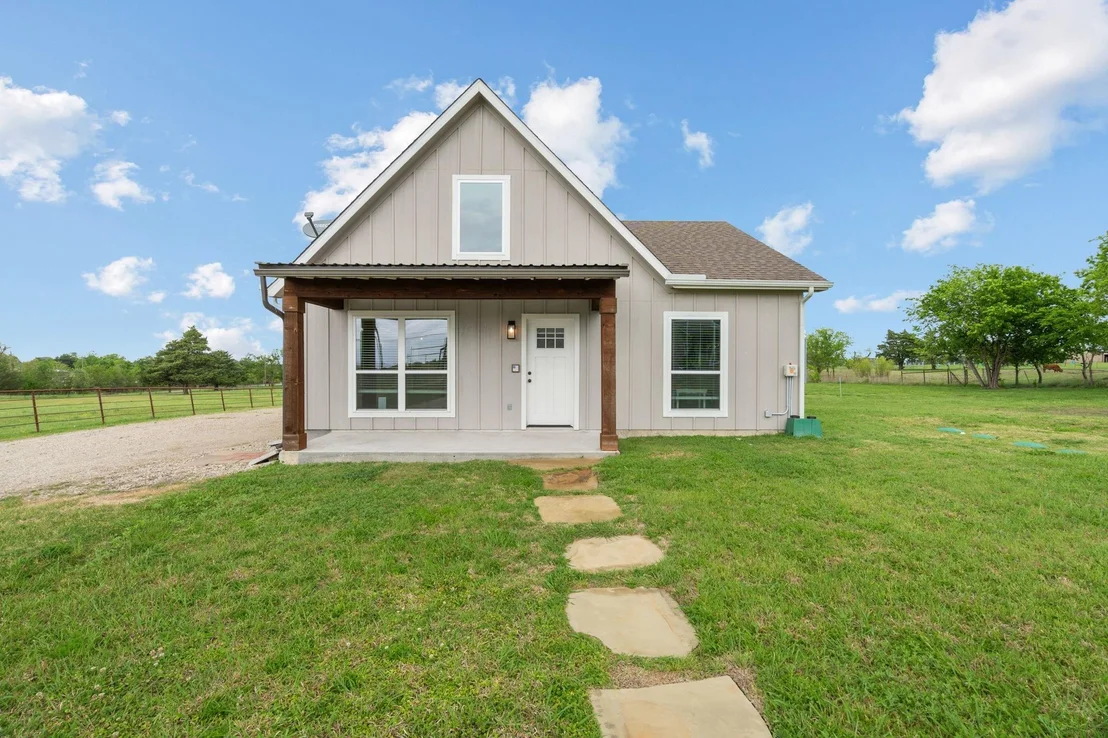 Photo of 828 Cornelius Road
