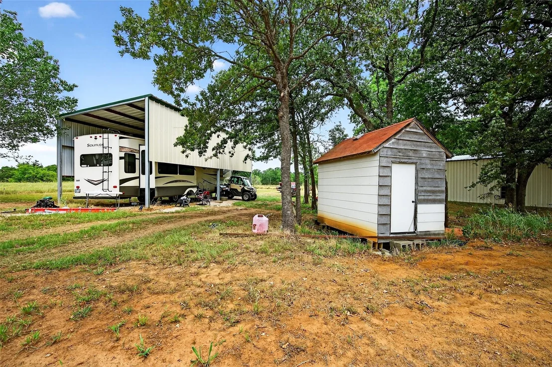 Photo of 1200 County Road 1215