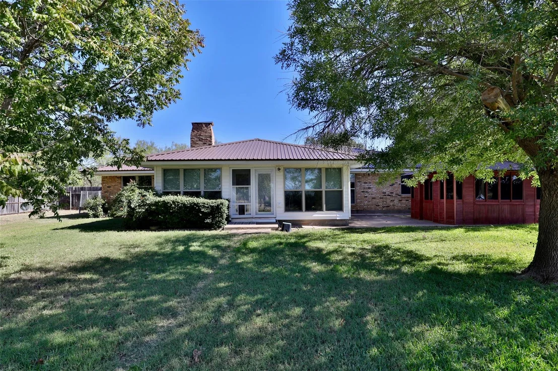 Photo of 448 Elmdale Road S