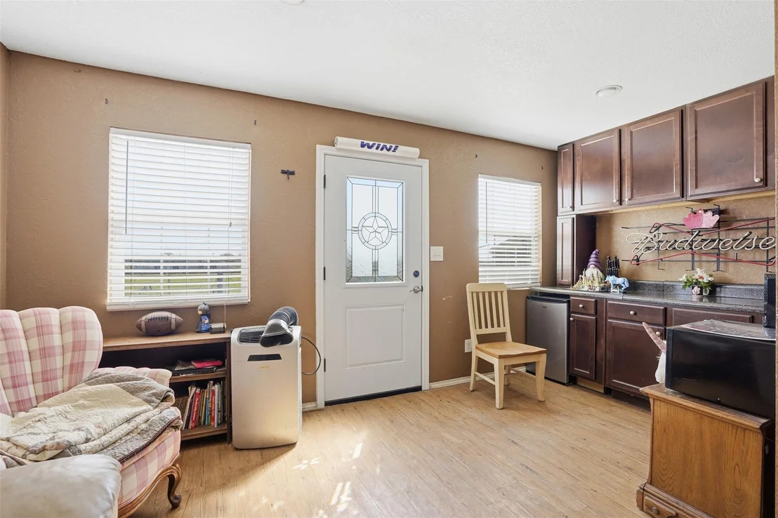 Photo of 7229 County Road 1205