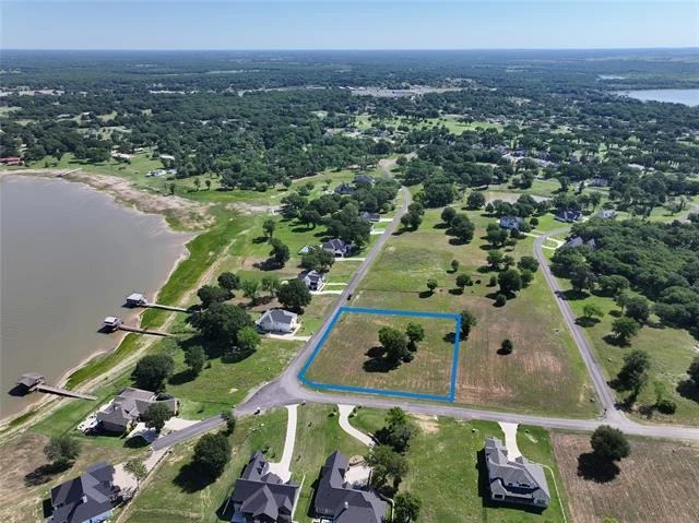 Photo of 551 Shoreline Drive