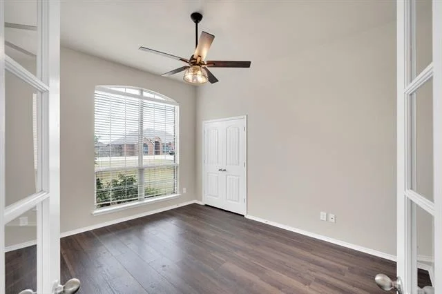 Photo of 100 Windsor Circle