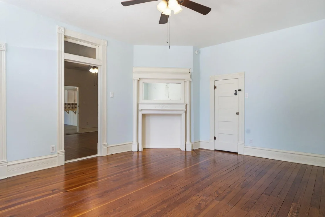 Photo of 1009 N Pacific