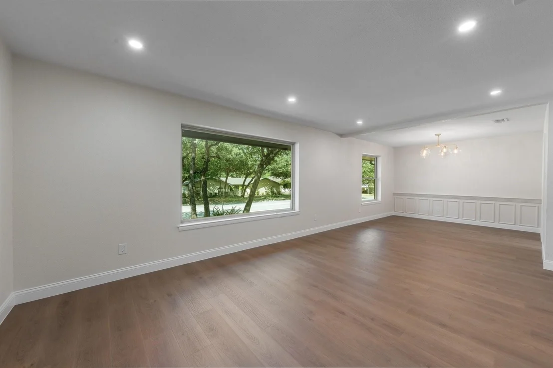 Photo of 2844 Hurstview Drive