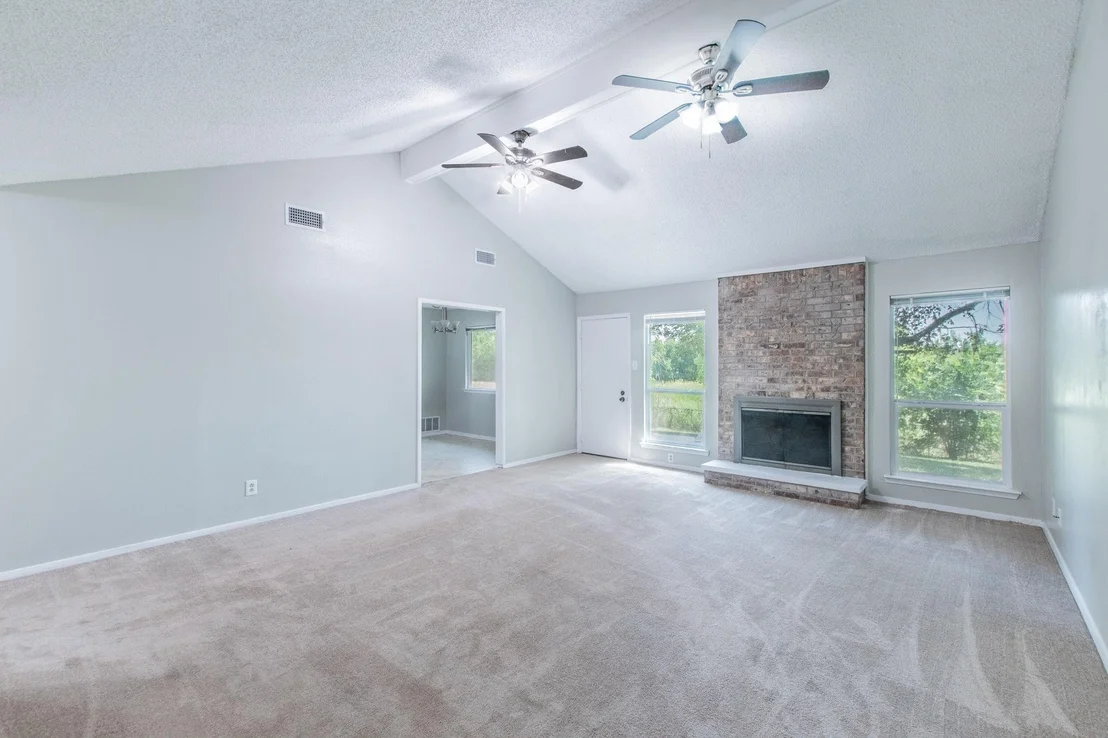 Photo of 2911 Persimmon Drive