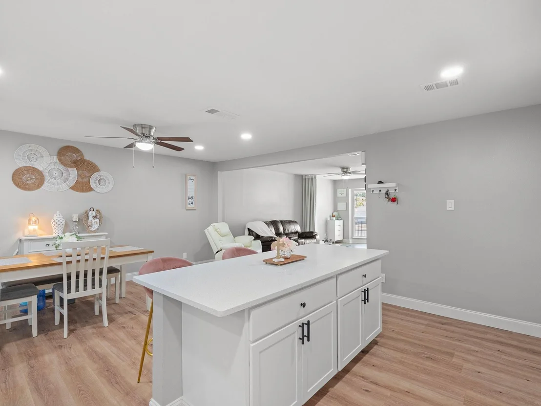 Photo of 9255 Palisade Drive