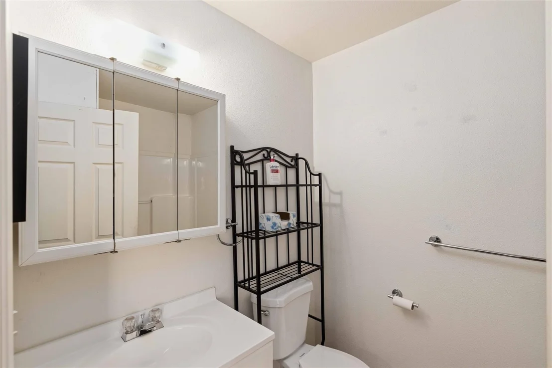 Photo of 205 longhorn dr