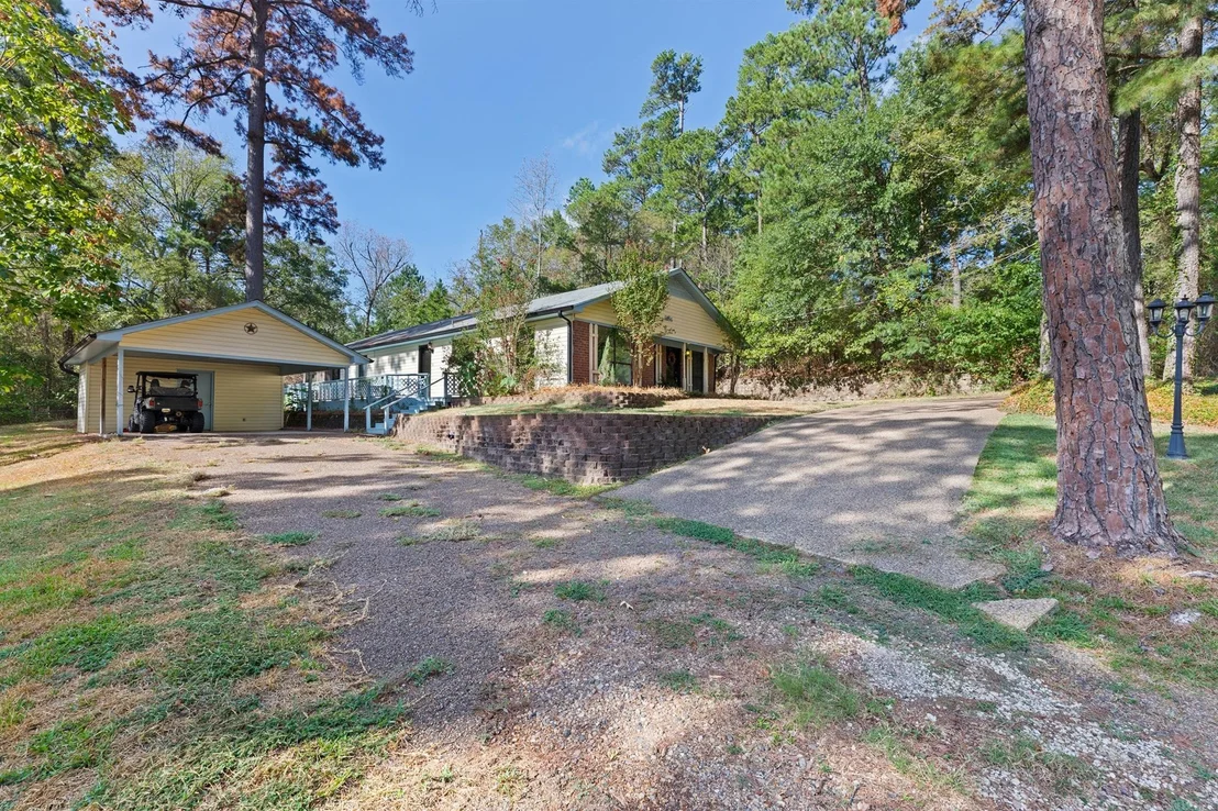 Photo of 1656 Pineview Lane
