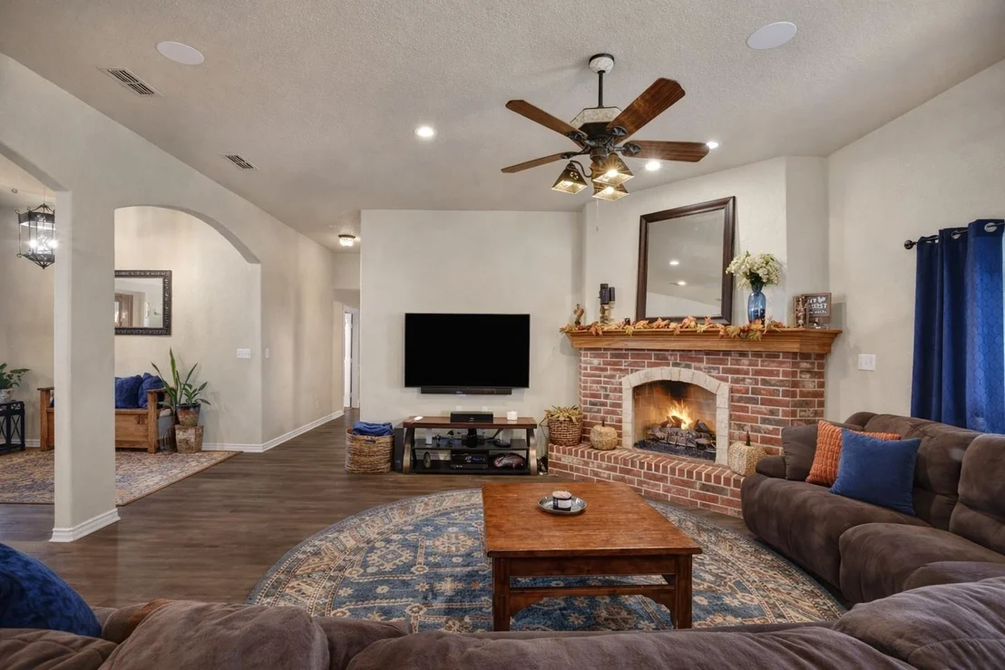 Photo of 737 County Road 4699